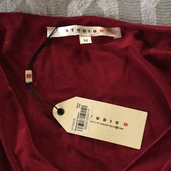 Top - Picture 2 of 3